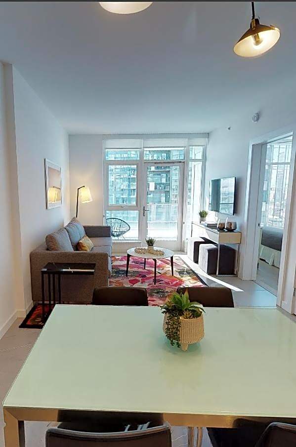 Level Los Angeles - Downtown Flower