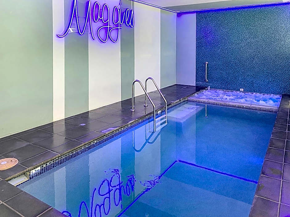 Maggies Beachfront Apartment 9