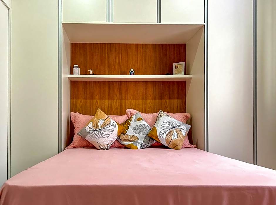 Ótimo studio c WiFi a 190m da Praia do Leme - RJ