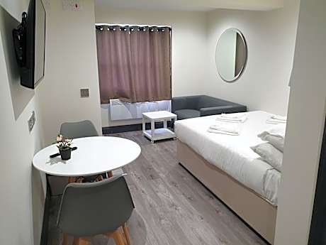 Deluxe Double Studio