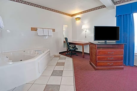 2 Queen Beds, Suite, Non-Smoking