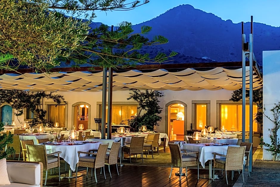 Elounda Beach Hotel & Villas, a Member of the Leading Hotels of the Wo