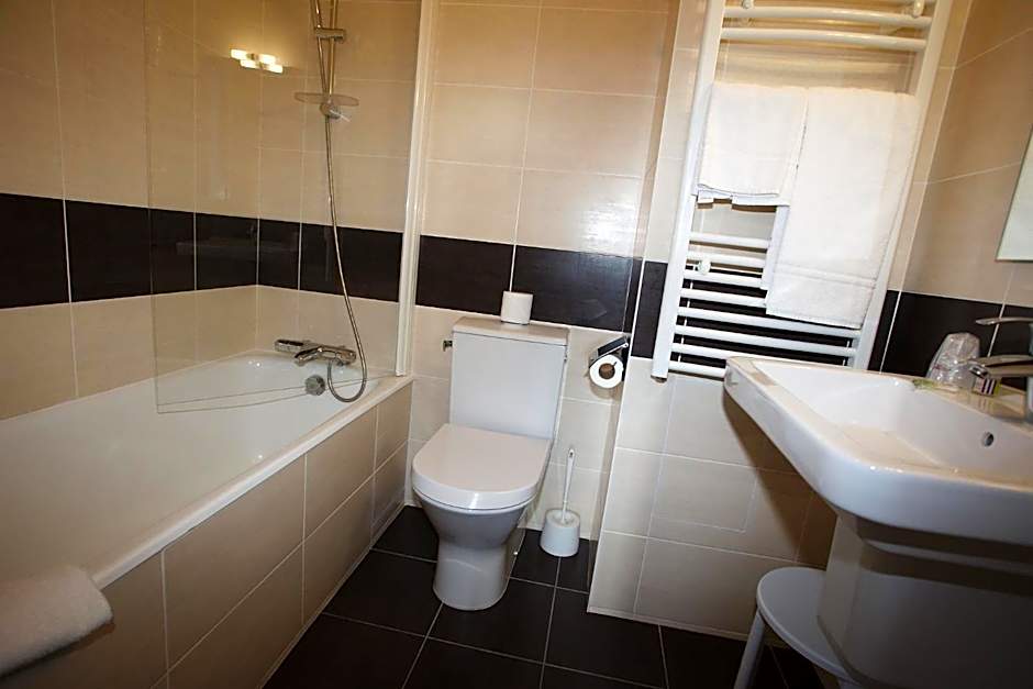 Contact Hôtel - Hôtel Le Lion d'Or Lamballe