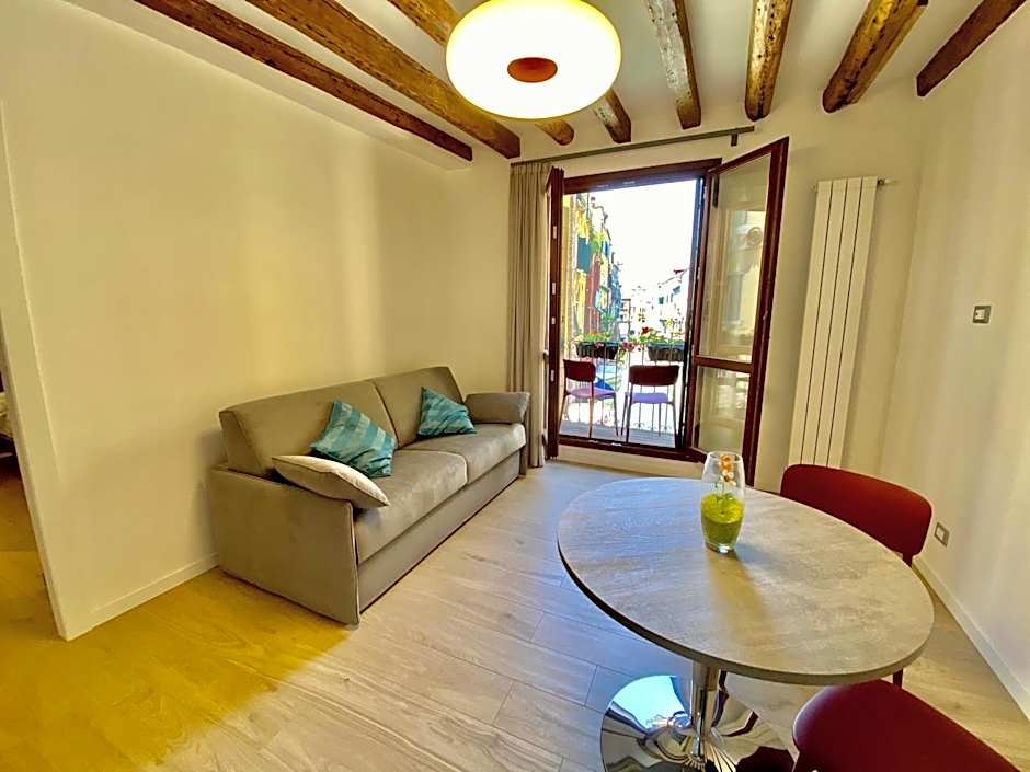 Suite House 4343 apartments