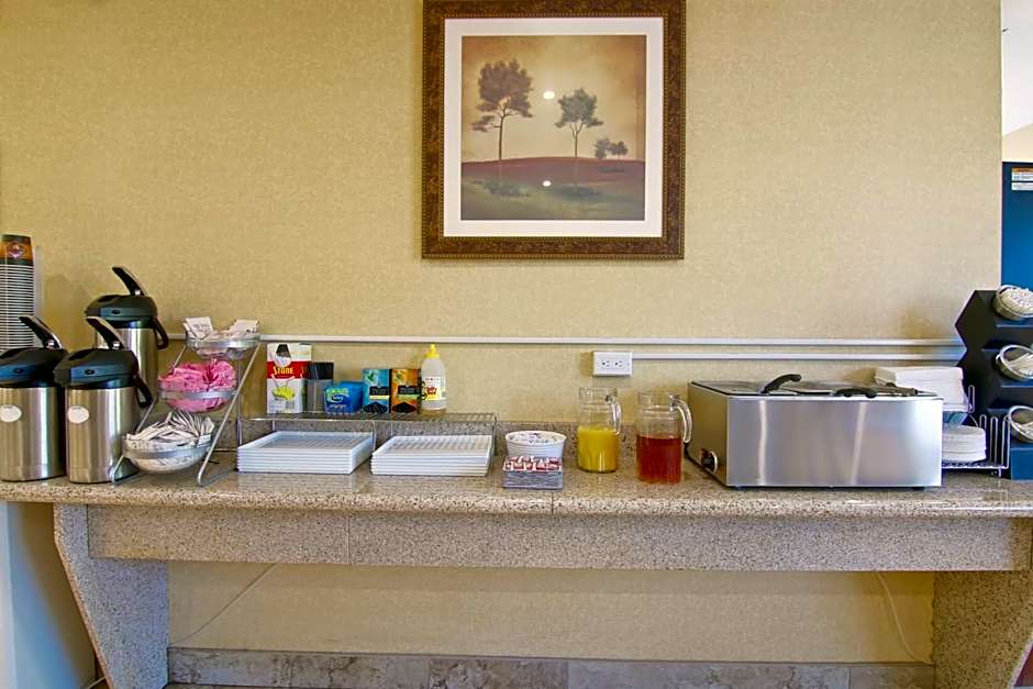 Travelodge by Wyndham Trenton