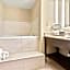 DoubleTree by Hilton Park City - The Yarrow