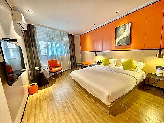 Roz Art Hotel (Ningbo Lianfeng Square Railway Station)