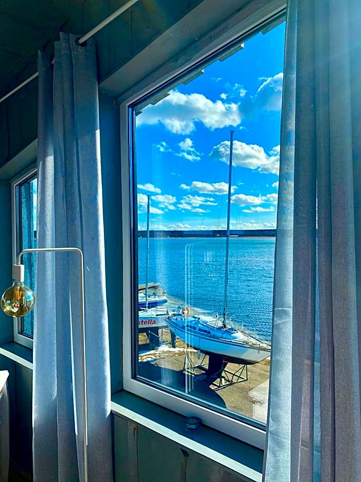 Vergi Sadam & Restoran Wirkes'