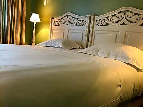 Superior Double Room with Garden View - Spa Access (Sauna and Hot Tub)