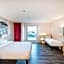 B&B HOTEL Zürich Airport