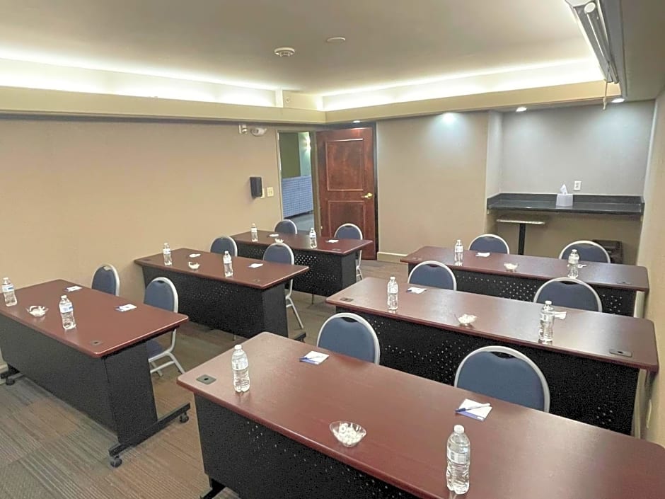 Holiday Inn Express Cleveland Downtown By IHG