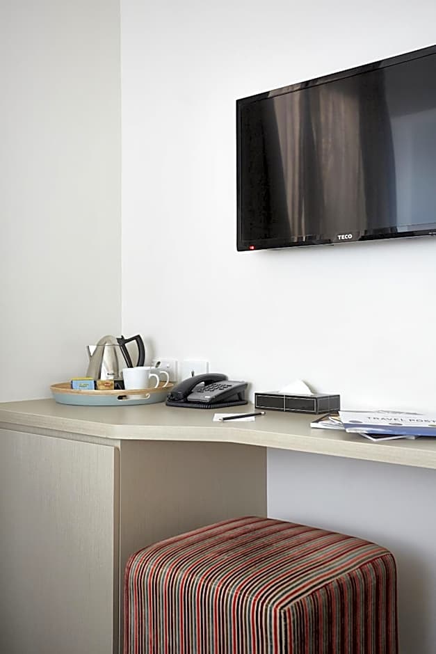 Cosmopolitan Hotel and Apartments