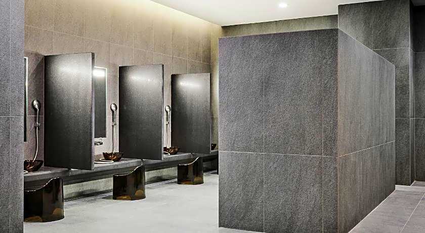 Hotel Hyundai by Lahan Ulsan