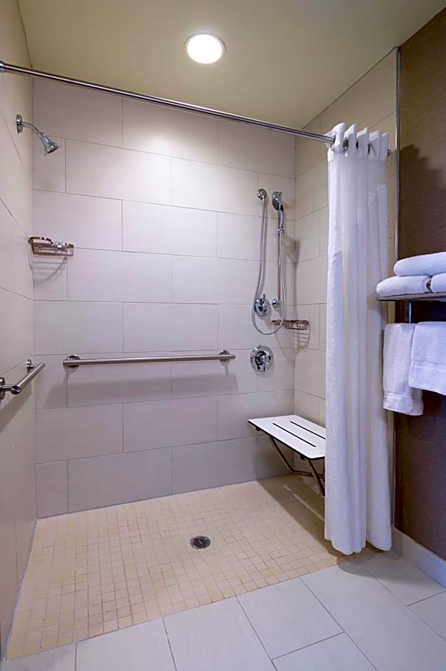 Holiday Inn Express Hotel & Suites Philadelphia - King of Prussia by IHG