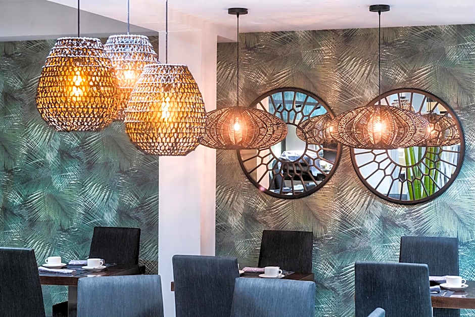 Salles Hotel Aeroport De Girona