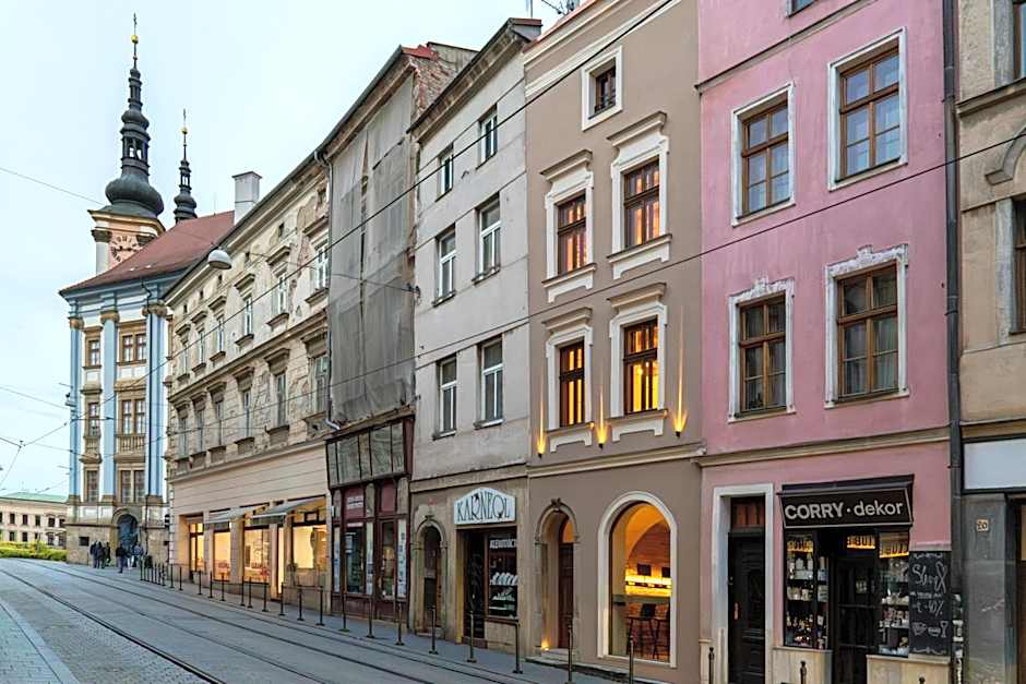 White Wolf Boutique Apartments