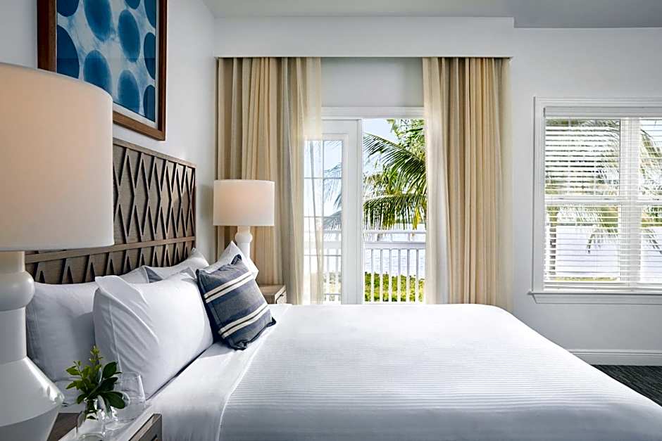 Parrot Key Hotel & Villas