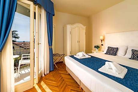 Double Room with Lake View