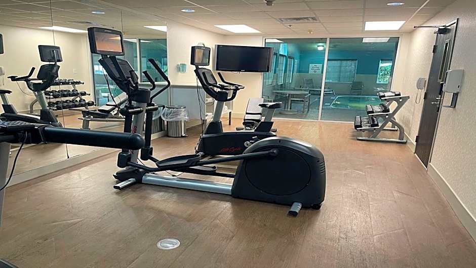 Holiday Inn Express & Suites Ashtabula-Geneva By IHG