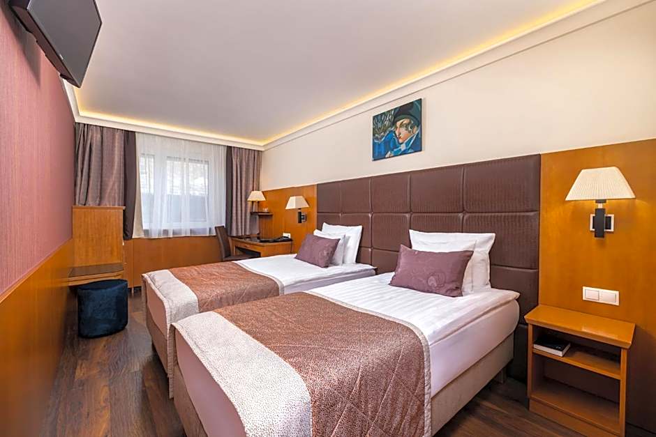 Carlton Hotel Buda Castle
