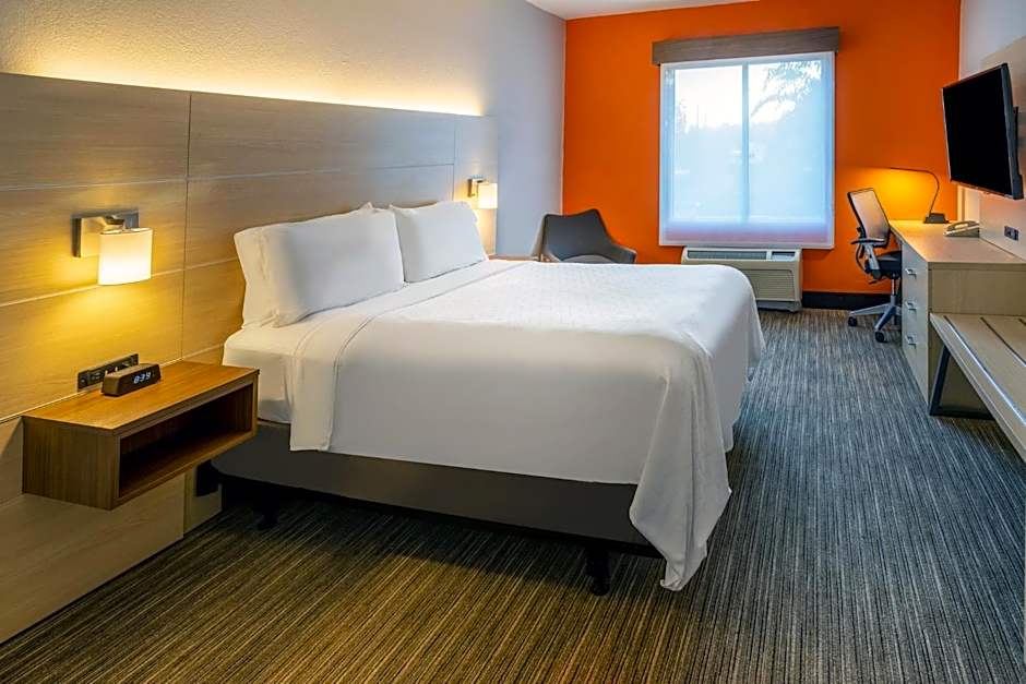 Holiday Inn Express Hotel & Suites Salisbury - Delmar By IHG