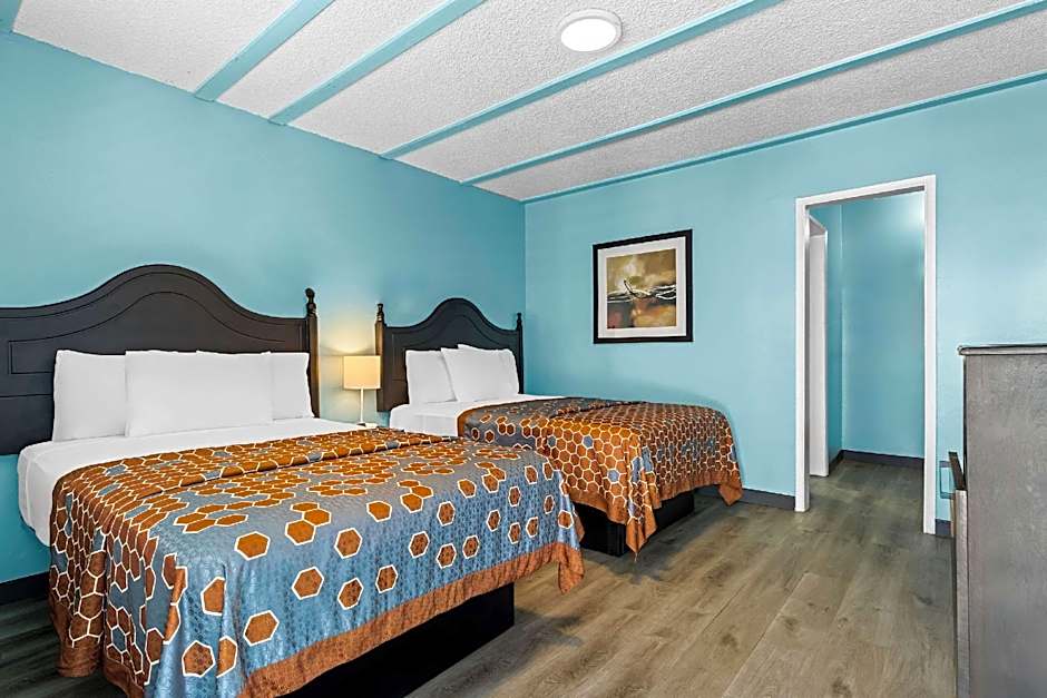 Rodeway Inn & Suites North Hollywood Burbank Airport - Universal Area