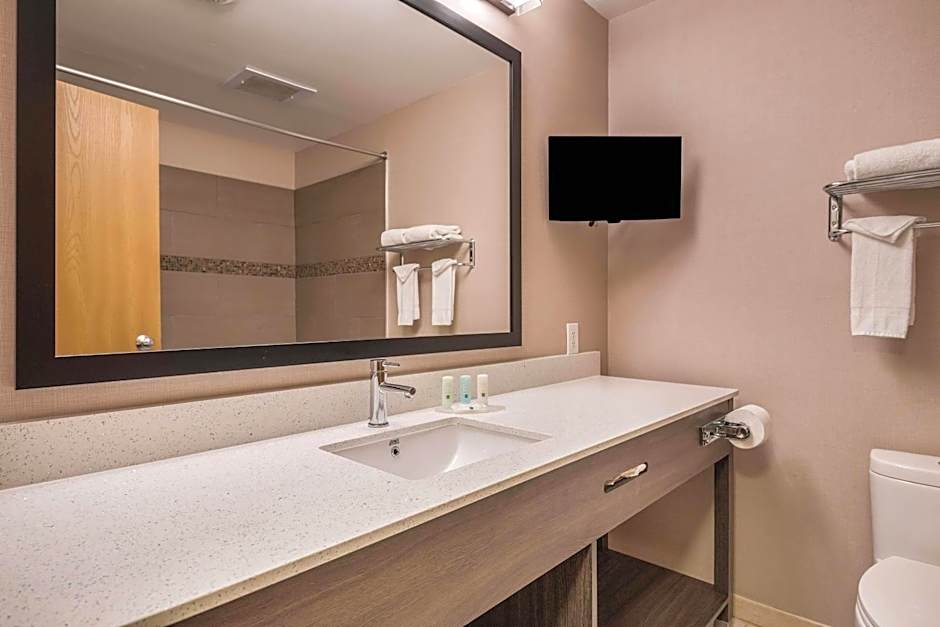 Quality Inn & Suites Missoula Westside