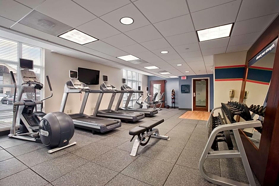 Hampton Inn & Suites Providence-Warwick Airport