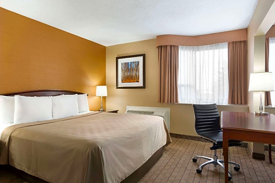 Travelodge by Wyndham Toronto East