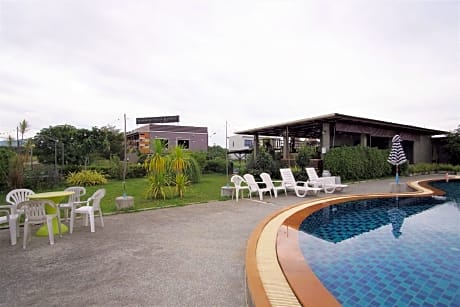Maerim Villa & Pool