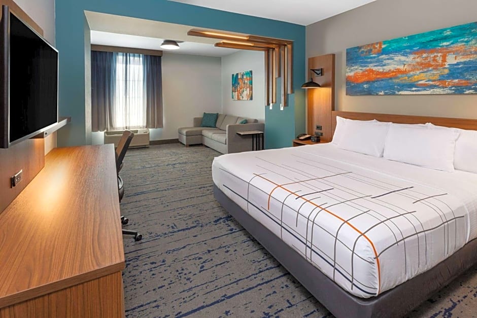  La Quinta Inn & Suites by Wyndham Dallas - Frisco Stadium