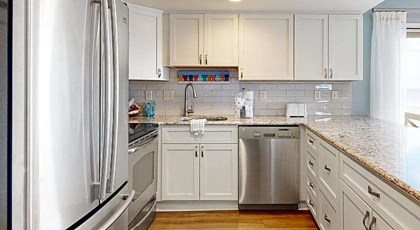 Marigot Beach Suites