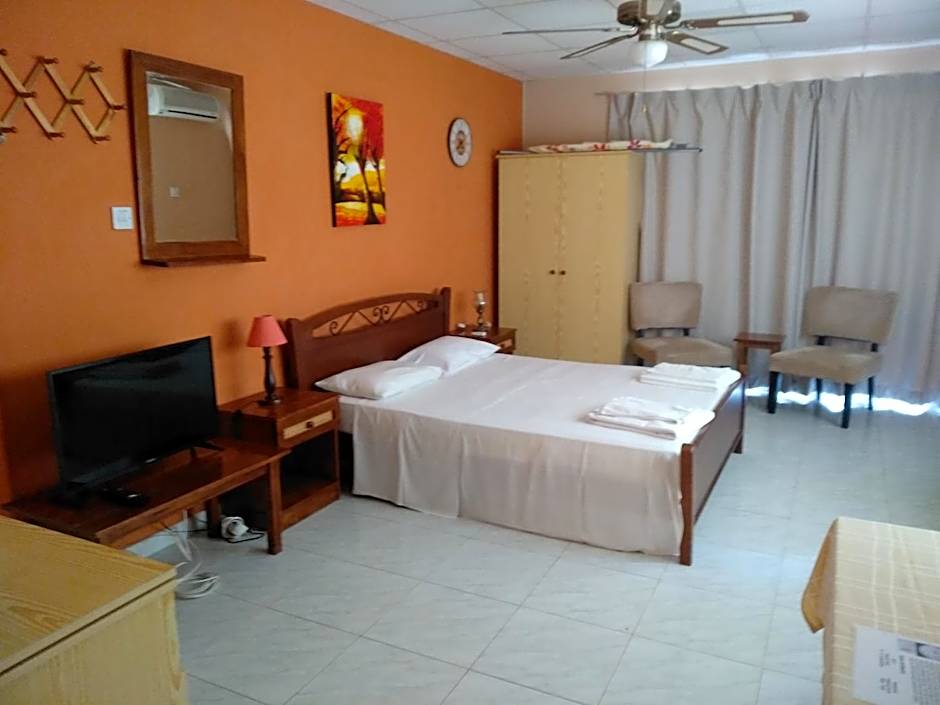 Rantzo Holiday Apartments