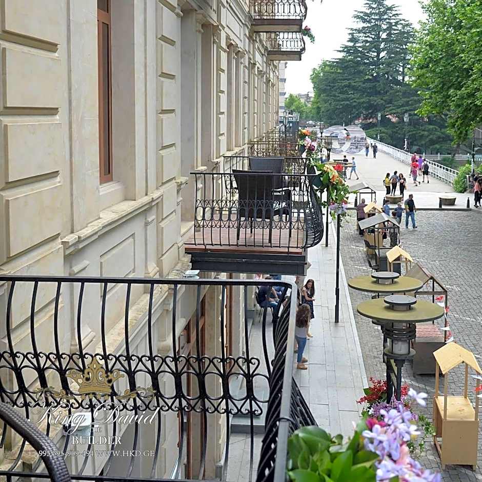 Hotel King David The Builder