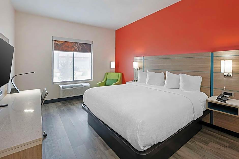 Best Western Plus Executive Residency Carlsbad Hotel