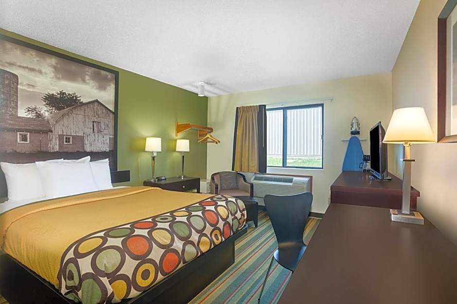 Super 8 by Wyndham El Dorado
