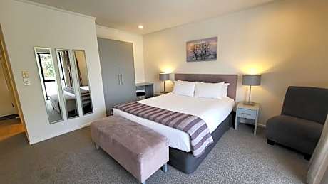 Executive Apartment with Spa Bath