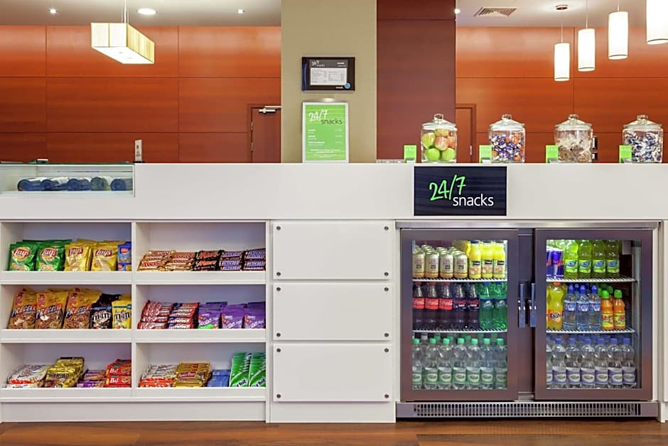 Hampton By Hilton Warsaw Airport