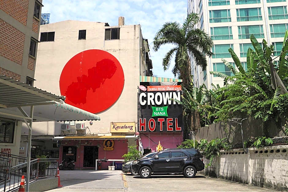 Crown Bts Nana Hotel