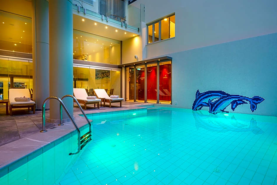 Kyma Suites Beach Hotel