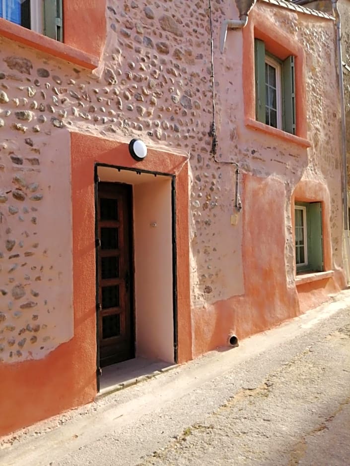 BnBinB La Cour Enchantée