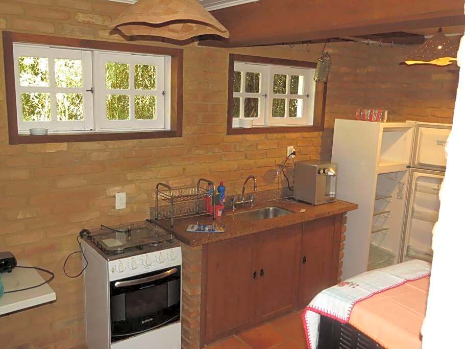 Linda casa em Mury,com riacho e lareira