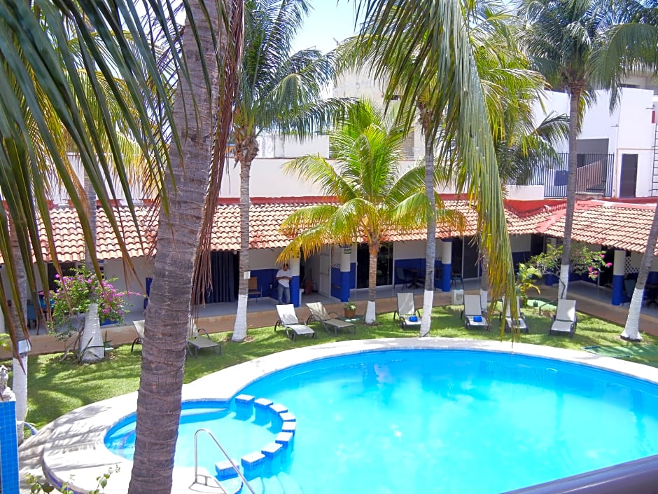 Hotel Plaza Almendros