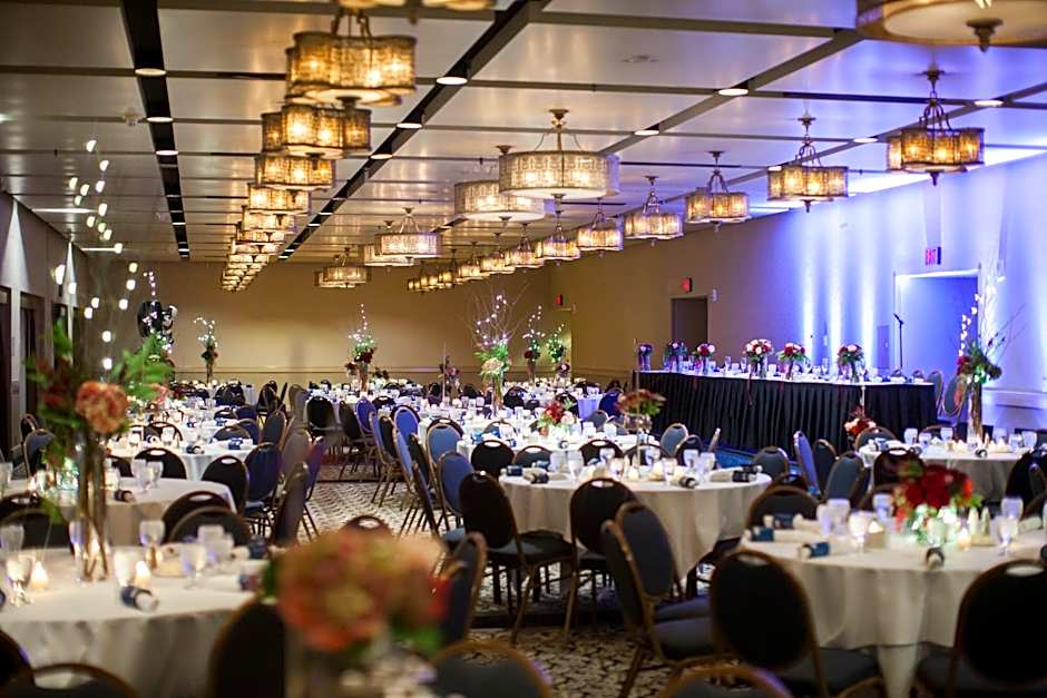 Crowne Plaza Minneapolis West By IHG