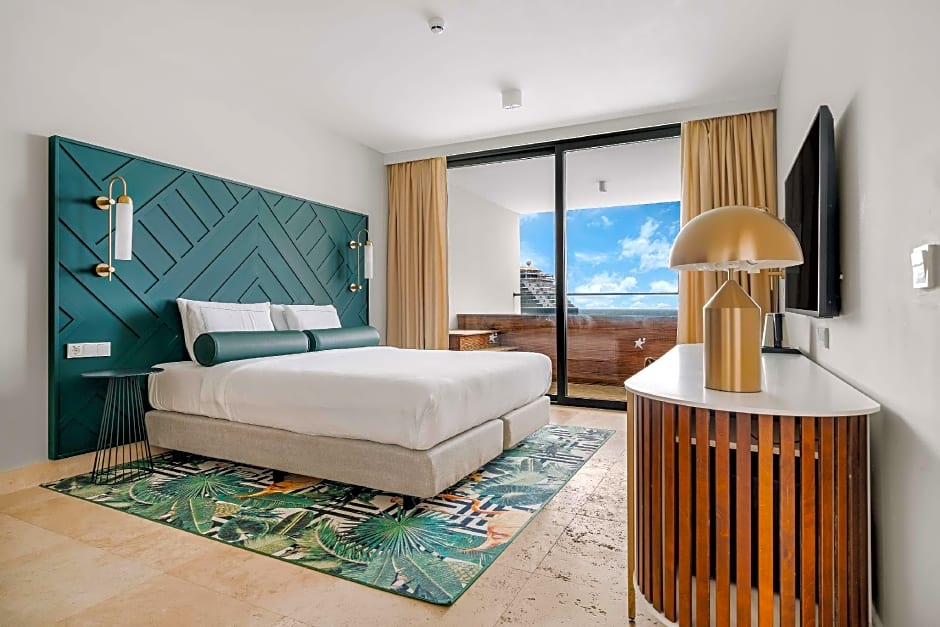 Photo 1 of 6 of Penthouse 1 King Bed Suite, Ocean View