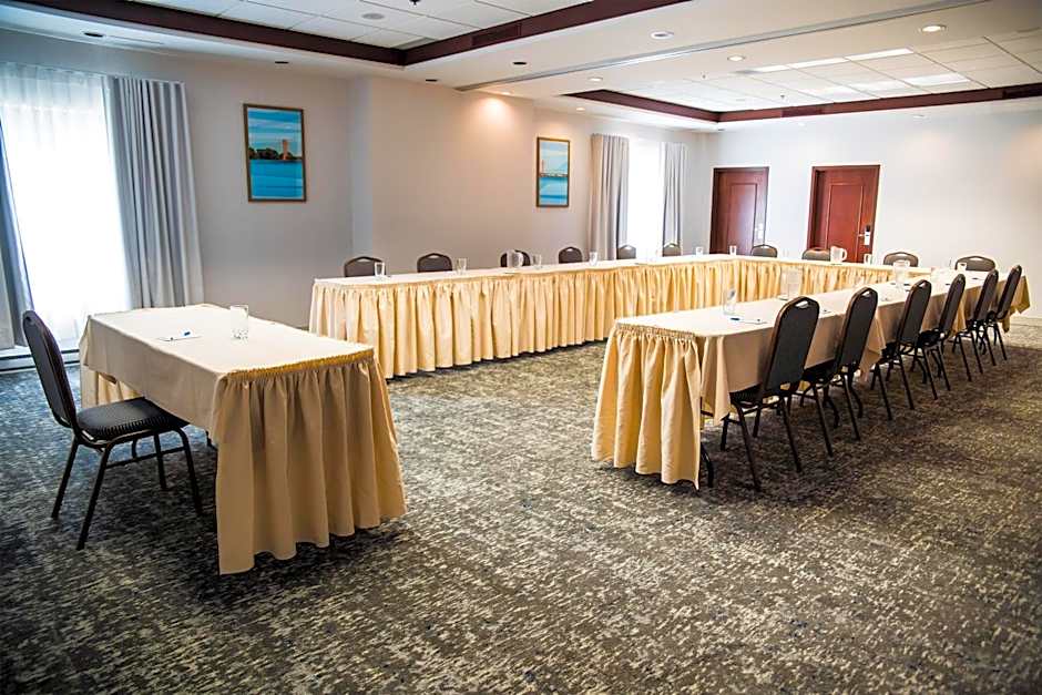 Hampton Inn & Suites by Hilton Laval
