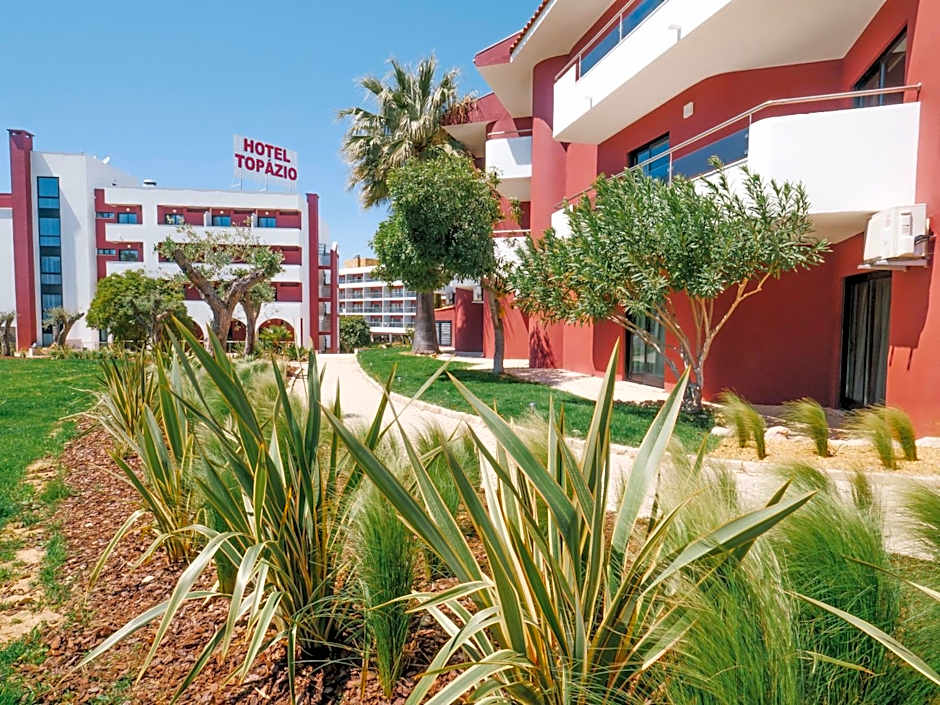 Topazio Vibe Beach Hotel & Apartments