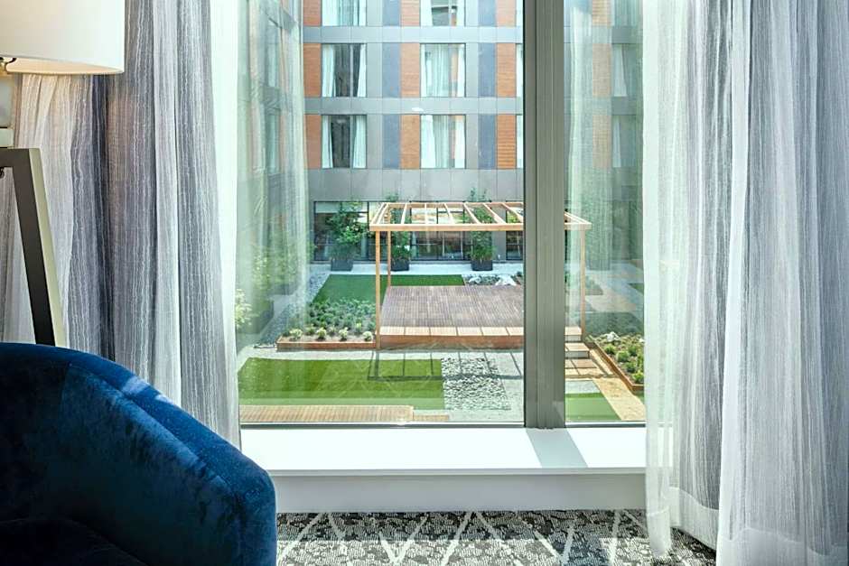 Hilton Garden Inn Seattle/Bellevue Downtown