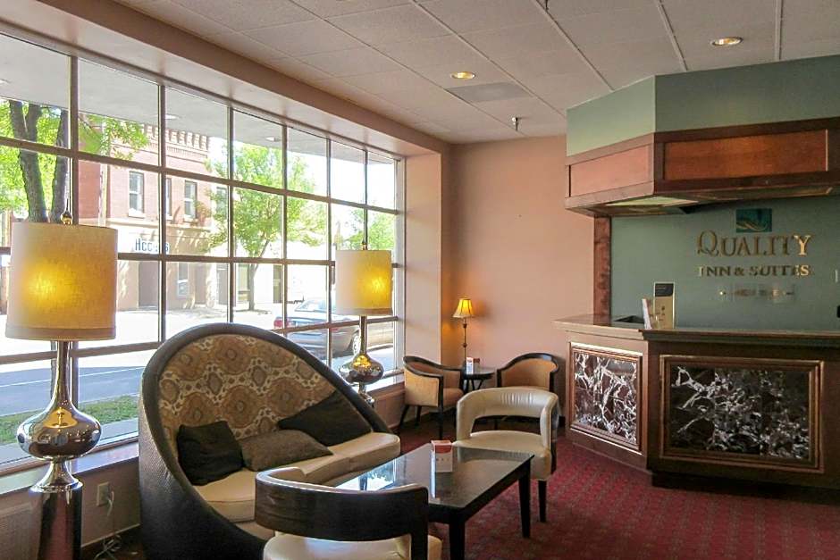 Quality Inn & Suites