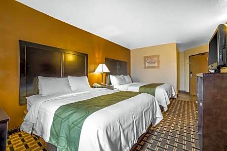 Queen Room with Two Queen Beds- Non-Smoking